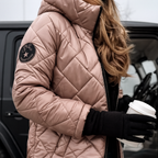 CELINA | Elegancka pikowana kurtka puchowa z bluzką