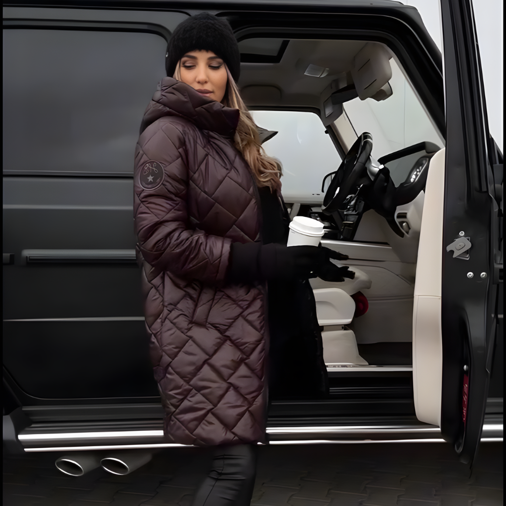 CELINA | Elegancka pikowana kurtka puchowa z bluzką