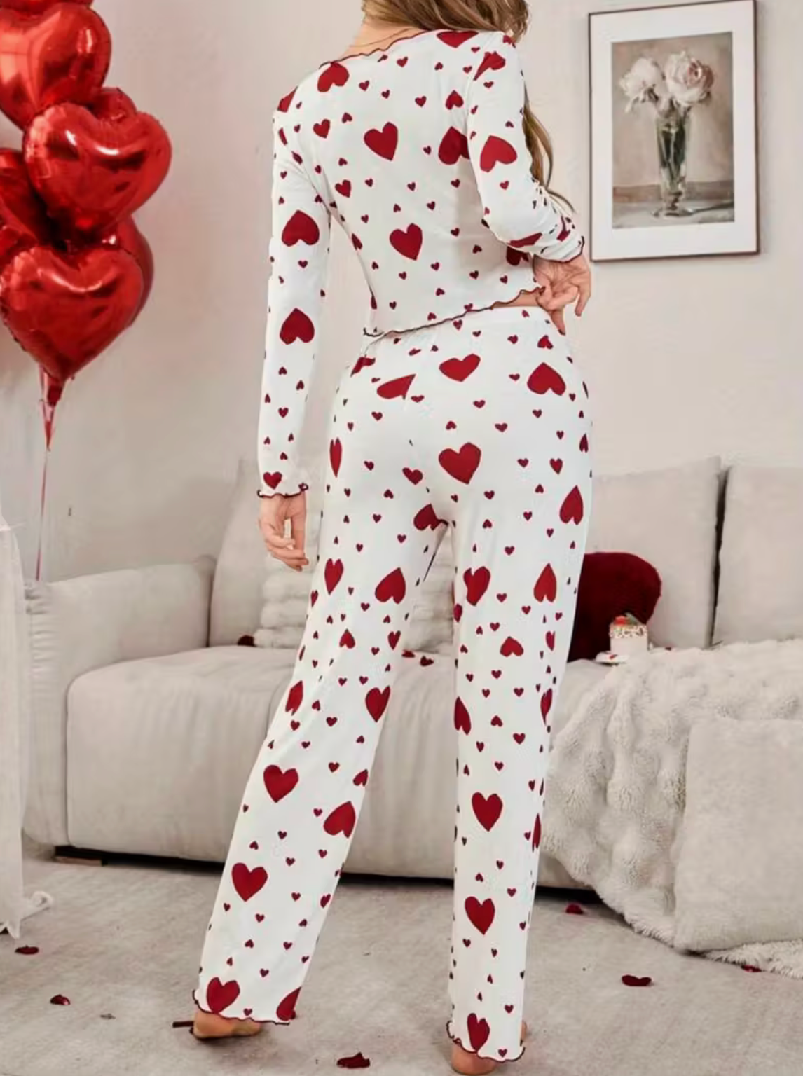 Piżama damska z czerwonymi serduszkami